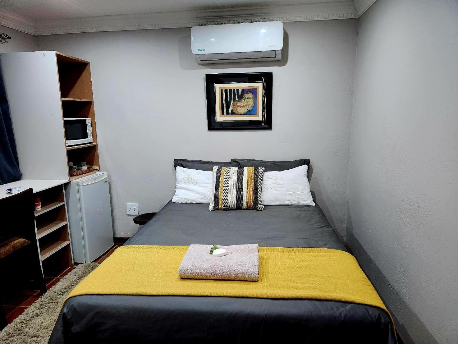 Tree Aloe Guest House Мокопане Номер фото